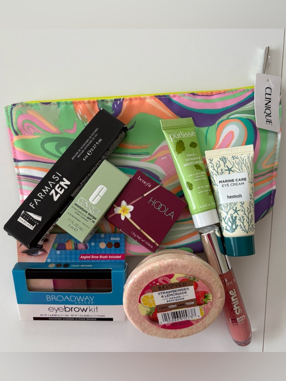 Clinique + Makeup Bundle + Bath Bomb, 9 items